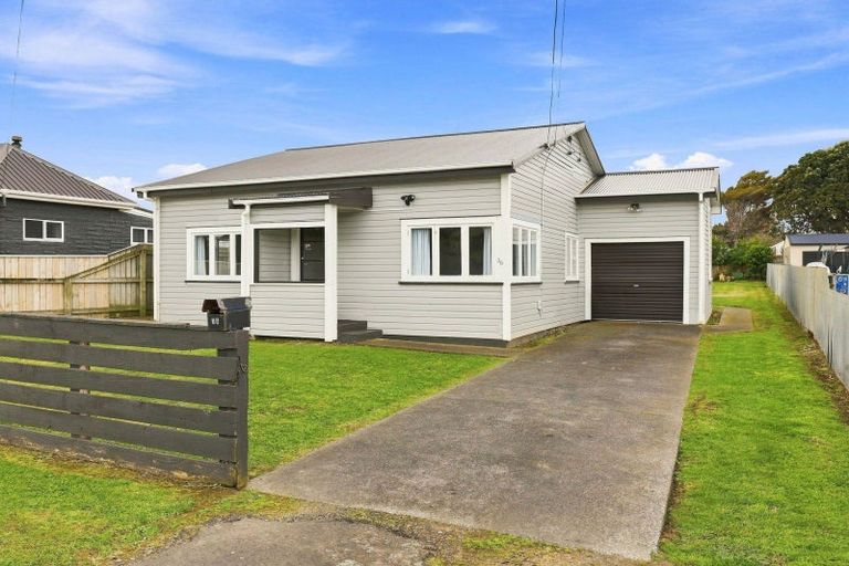 Photo of property in 36 Matai Street, Castlecliff, Whanganui, 4501