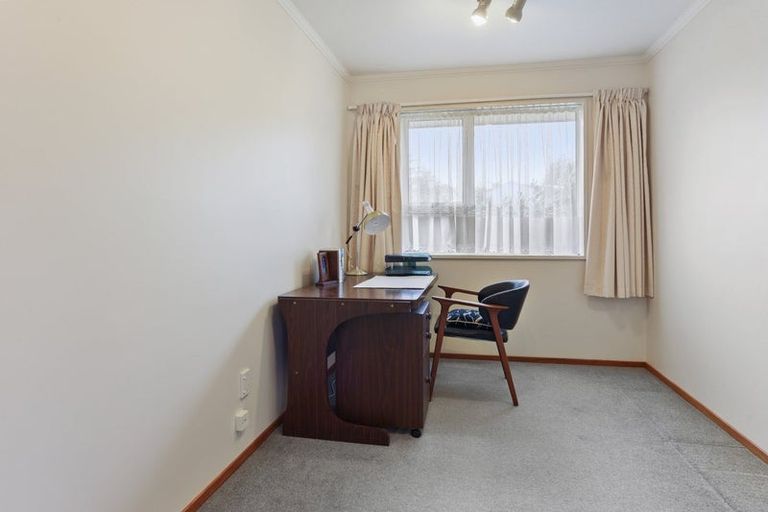 Photo of property in 4a-b Goodwood Close, Rangiora, 7400