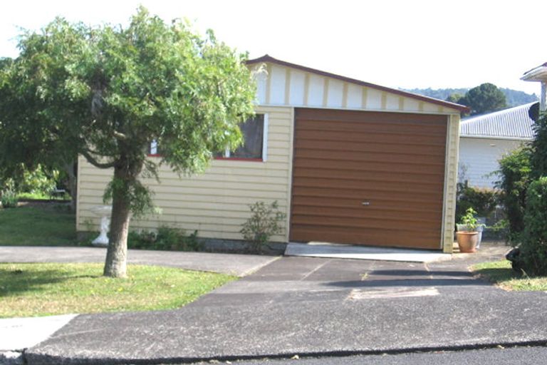 Photo of property in 5 Catrina Avenue, Birkenhead, Auckland, 0626