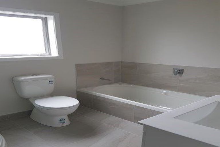 Photo of property in 9a Madeira Close, Whitby, Porirua, 5024