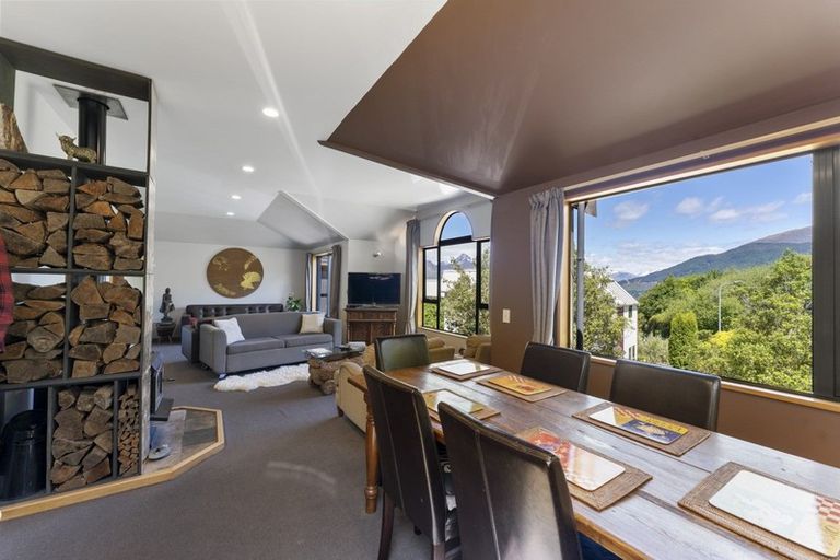 Photo of property in 12a Windsor Place, Queenstown, 9300