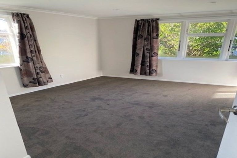 Photo of property in 7 Cheshire Street, Cannons Creek, Porirua, 5024