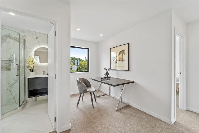 Photo of property in 1/591a East Coast Road, Browns Bay, Auckland, 0632