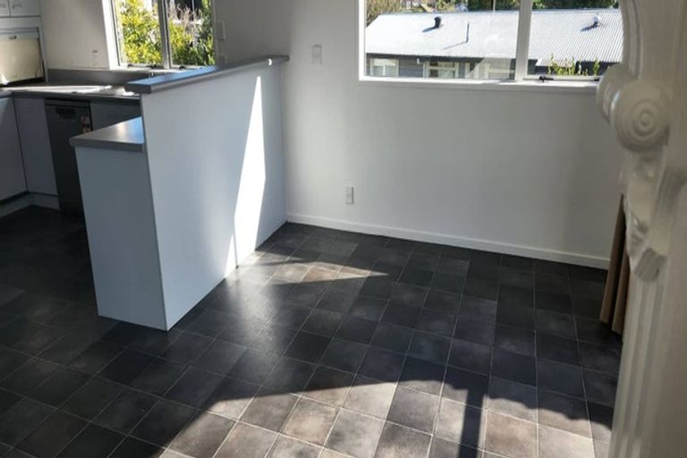 Photo of property in 43 Russleigh Drive, Dinsdale, Hamilton, 3204