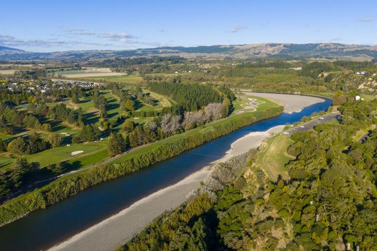 Photo of property in 45 The Strand, Fitzherbert, Palmerston North, 4410