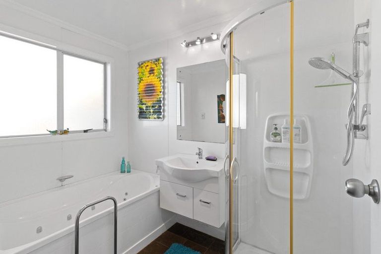 Photo of property in 5 Smeaton Road, Bell Block, New Plymouth, 4312