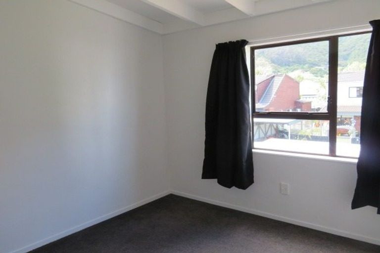 Photo of property in 1/19a Birdwood Road, Waterloo, Lower Hutt, 5011