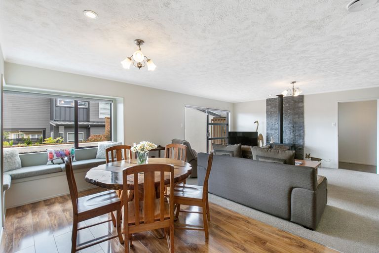 Photo of property in 1/47 Knights Road, Rothesay Bay, Auckland, 0630