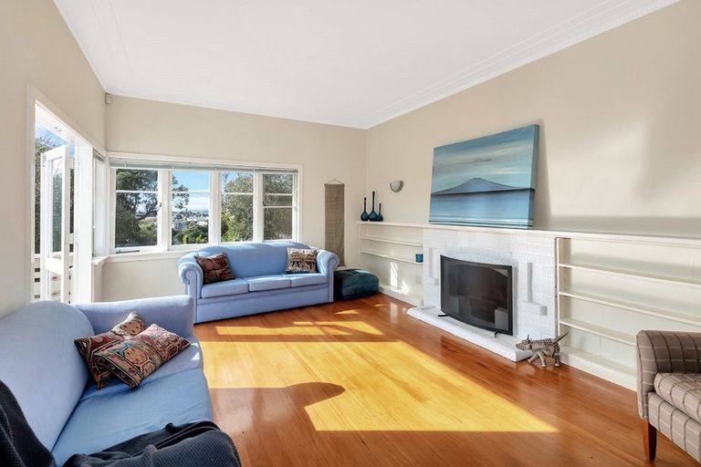 Photo of property in 29 Dudley Road, Mission Bay, Auckland, 1071