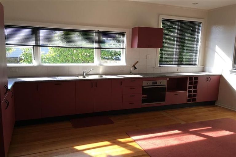 Photo of property in 22 Main Road, Waikanae, 5036