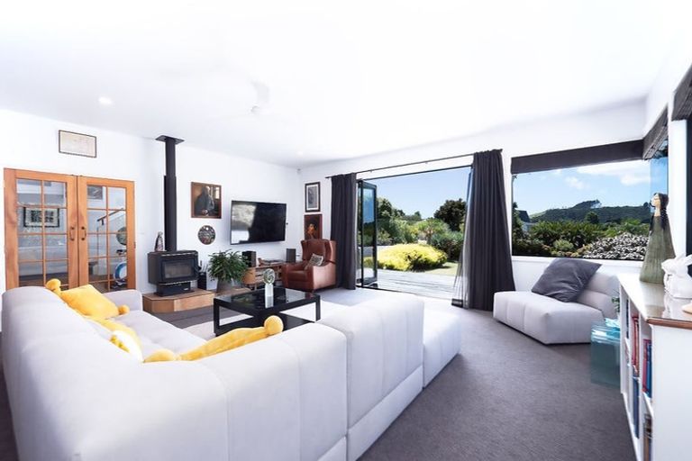 Photo of property in 28 Skudders Beach Road, Kerikeri, 0294