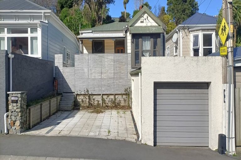 Photo of property in 239 Ohiro Road, Brooklyn, Wellington, 6021