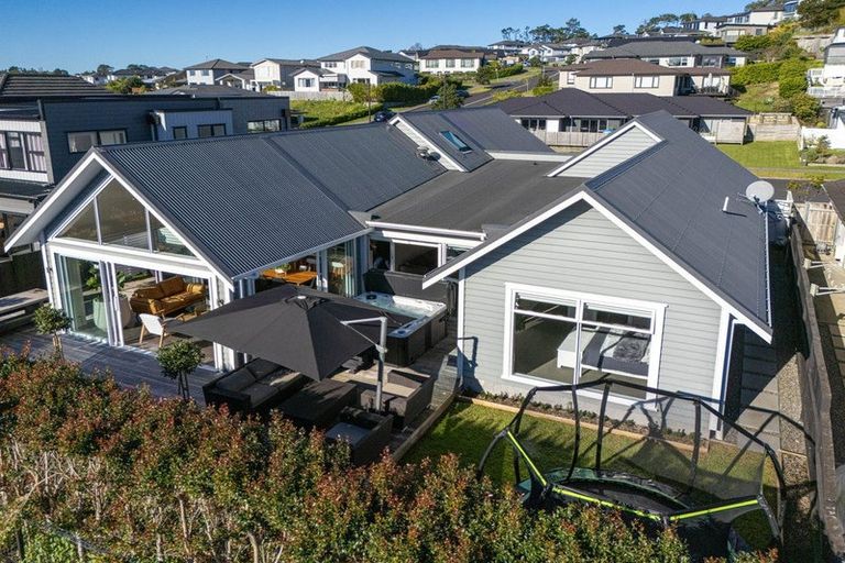 Photo of property in 40 Colonial Drive, Silverdale, 0932