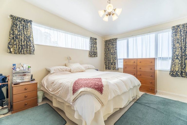 Photo of property in 11 Katarina Grove, Tawa, Wellington, 5028