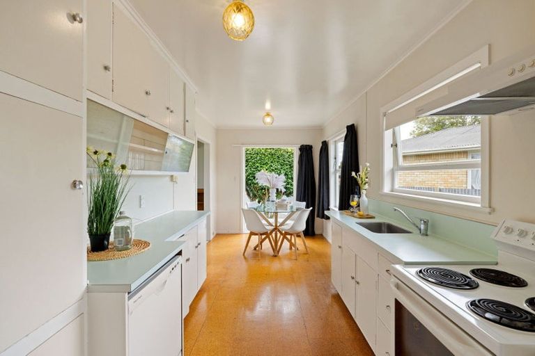 Photo of property in 20 Jeanette Street, Glenview, Hamilton, 3206