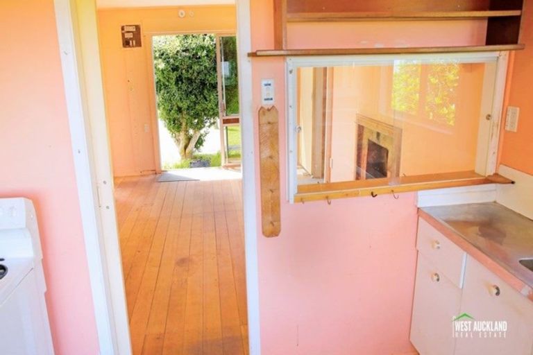 Photo of property in 65 Tane Road, Laingholm, Auckland, 0604