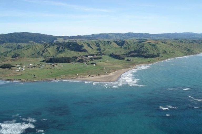 Photo of property in 9 Nunu Drive, Flat Point, Masterton, 5883