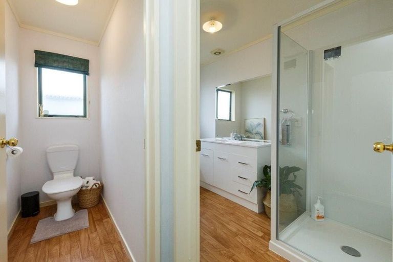 Photo of property in 3 Logan Way, Kelvin Grove, Palmerston North, 4414