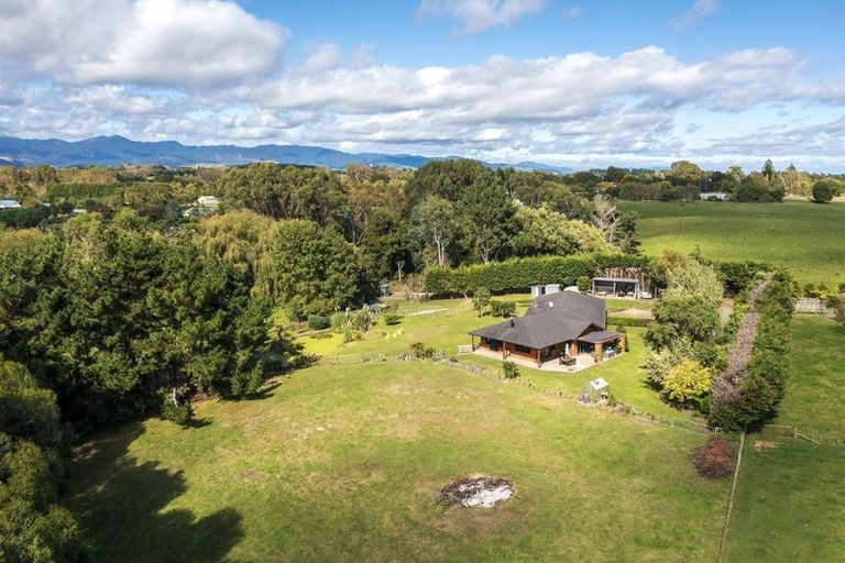 Photo of property in 99 Te Whanga Road, Levin, 5572