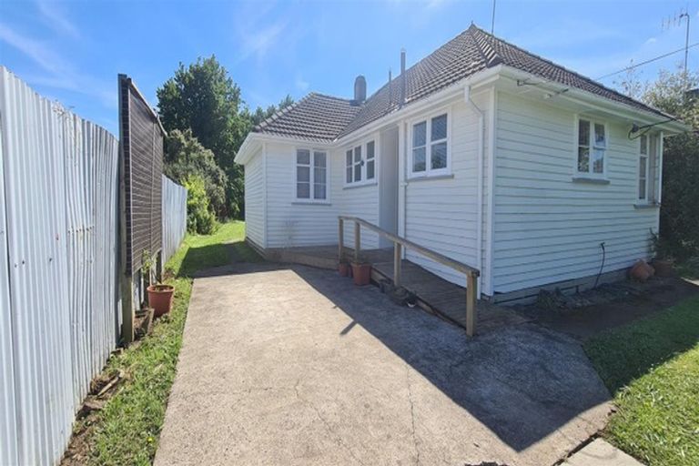Photo of property in 22 Bibby Street, Waipawa, 4210