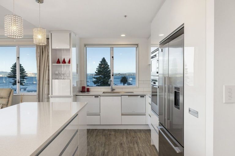 Photo of property in 31/12 Maunganui Road, Mount Maunganui, 3116