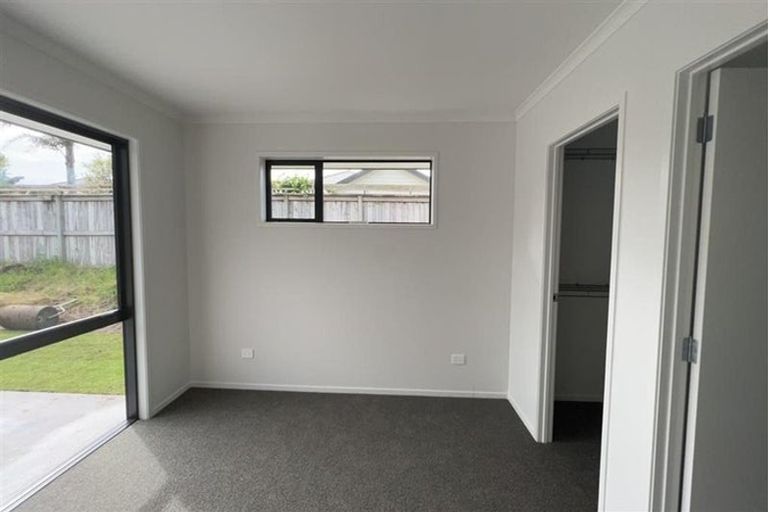 Photo of property in 24 Saint Michael Crescent, One Tree Point, 0118