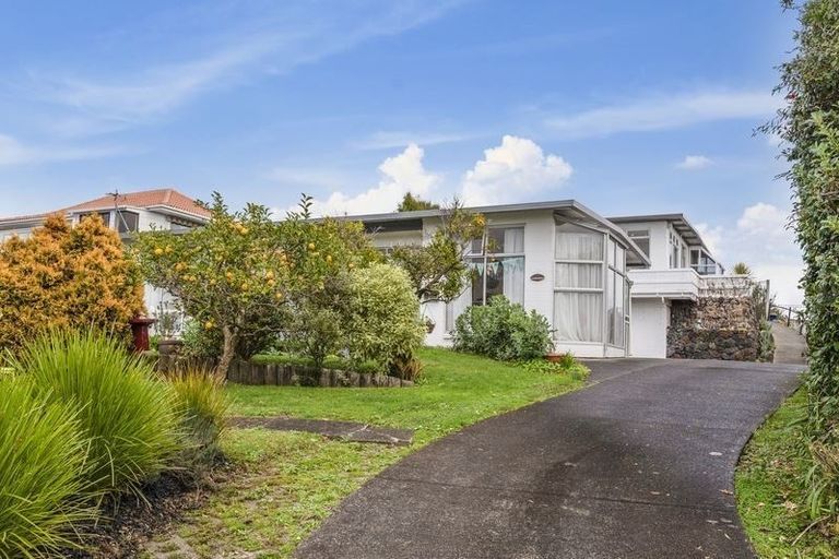 Photo of property in 2/30 Summit Drive, Torbay, Auckland, 0630