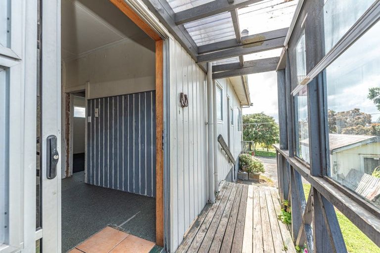 Photo of property in 65 Swiss Avenue, Gonville, Whanganui, 4501