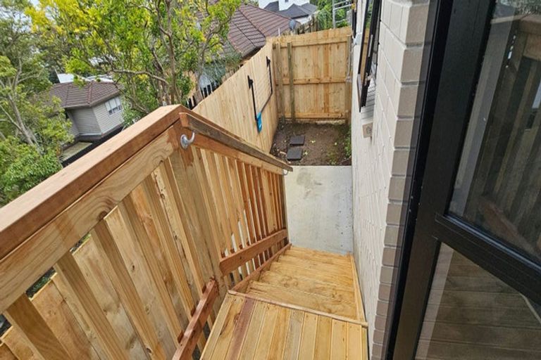 Photo of property in 12a Blease Street, New Lynn, Auckland, 0600