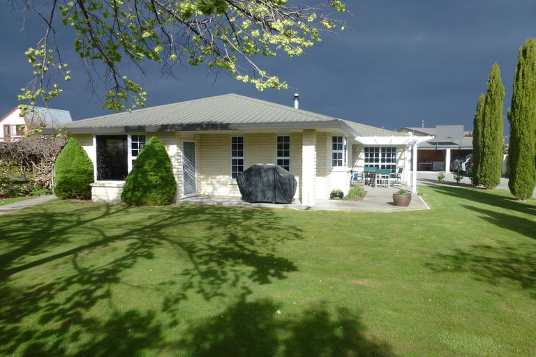 Photo of property in 2 Waldron Place, Clyde, 9330