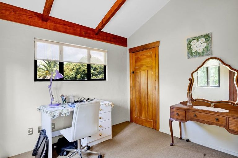 Photo of property in 7-9 Mace Terrace, Oakura, 4314