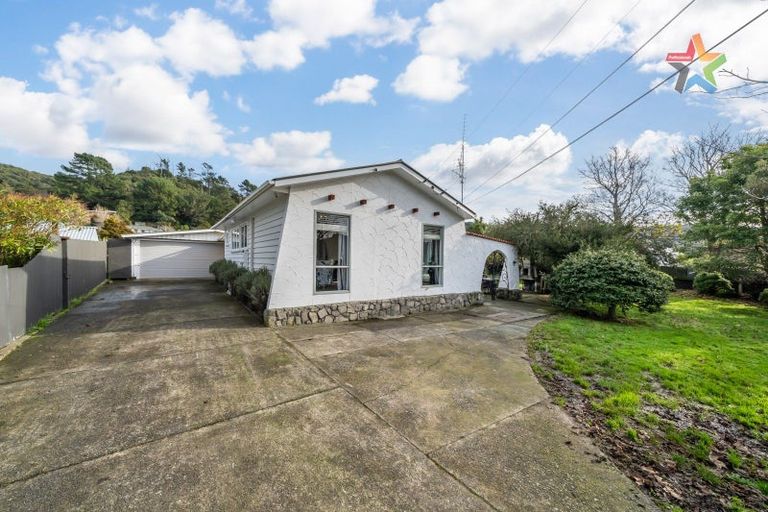 Photo of property in 3 Totara Street, Wainuiomata, Lower Hutt, 5014