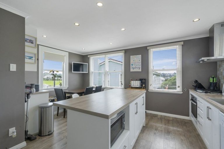 Photo of property in 11 Tuki Street, Titahi Bay, Porirua, 5022