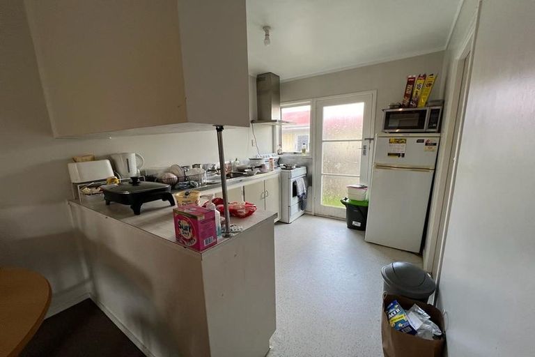 Photo of property in 2/41 Miro Street, New Lynn, Auckland, 0600