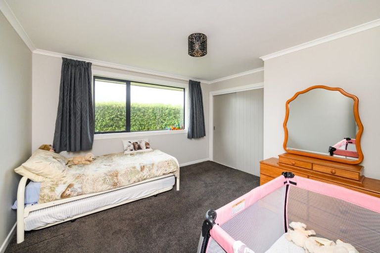Photo of property in 31 Briarwood Road, Kelvin Grove, Palmerston North, 4470