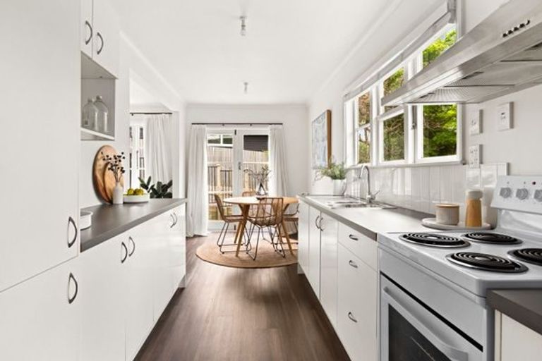 Photo of property in 15 Keirunga Road, Havelock North, 4130