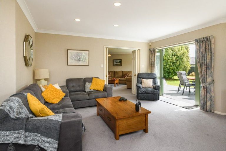 Photo of property in 9 Montana Way, Milson, Palmerston North, 4414