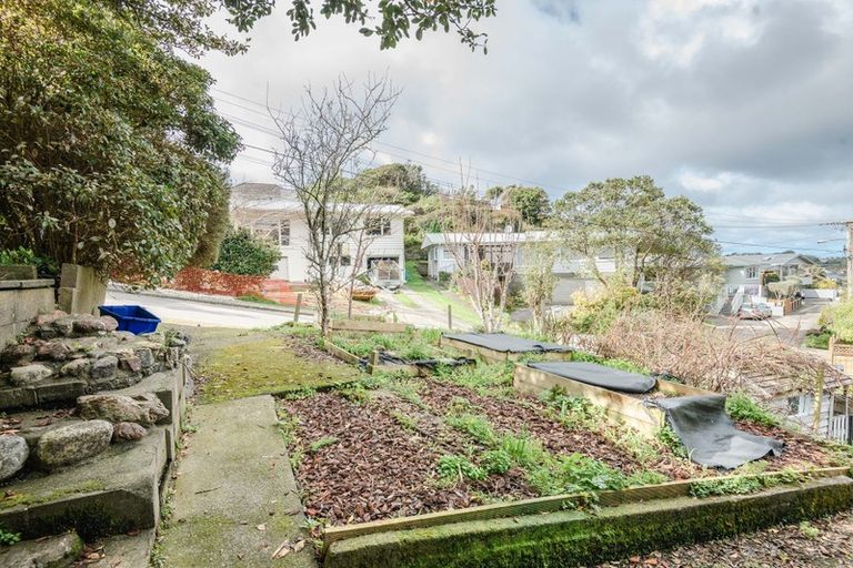 Photo of property in 94 Woodland Road, Johnsonville, Wellington, 6037