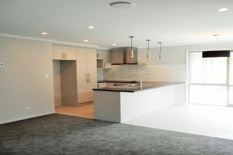 Photo of property in 13 Captain Mitchell Drive, Opaheke, Papakura, 2113