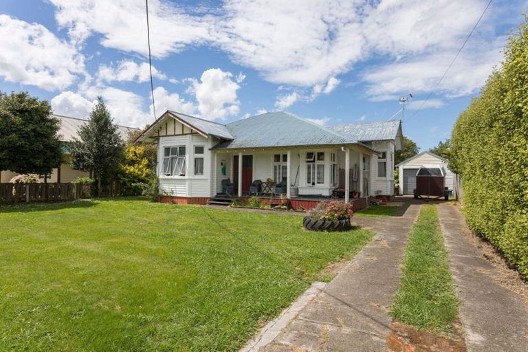 Photo of property in 49 Swinburn Street, Dannevirke, 4930