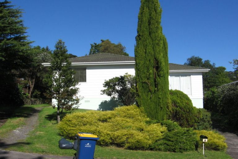 Photo of property in 6 Onedin Place, Titirangi, Auckland, 0604