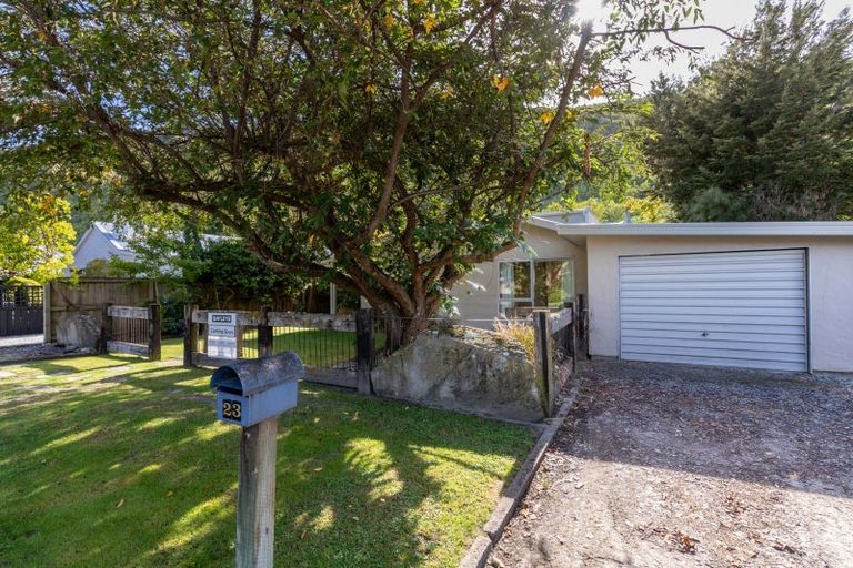 Photo of property in 23 Nairn Street, Arrowtown, 9302