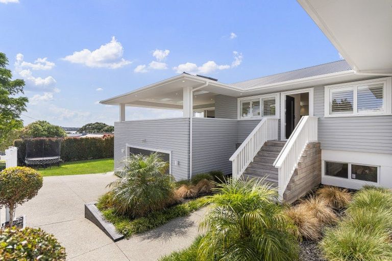 Photo of property in 87 Sylvan Avenue, Northcote, Auckland, 0627