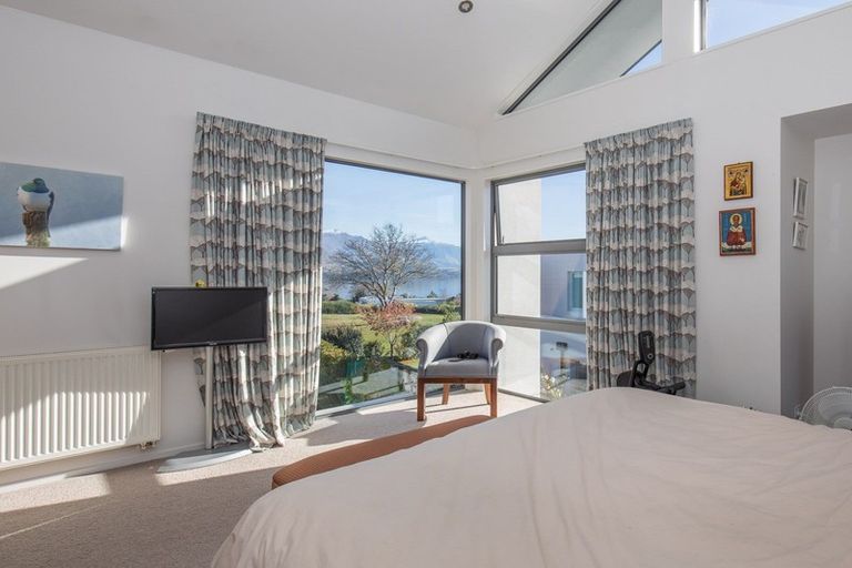 Photo of property in 76 Aubrey Road, Wanaka, 9305