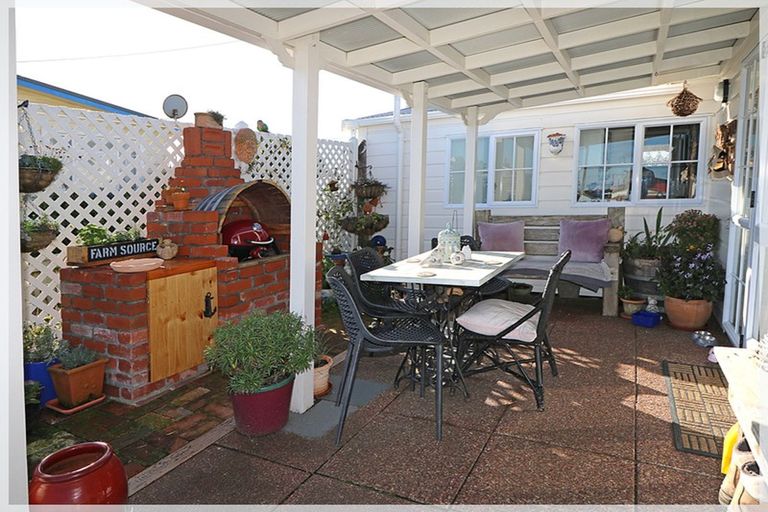 Photo of property in 116 Seabury Avenue, Foxton Beach, Foxton, 4815