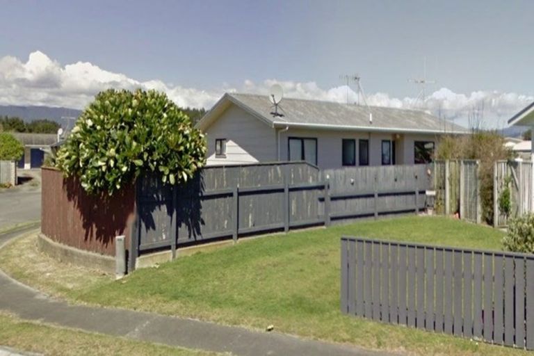 Photo of property in 9 Simcox Street, Otaki Beach, Otaki, 5512