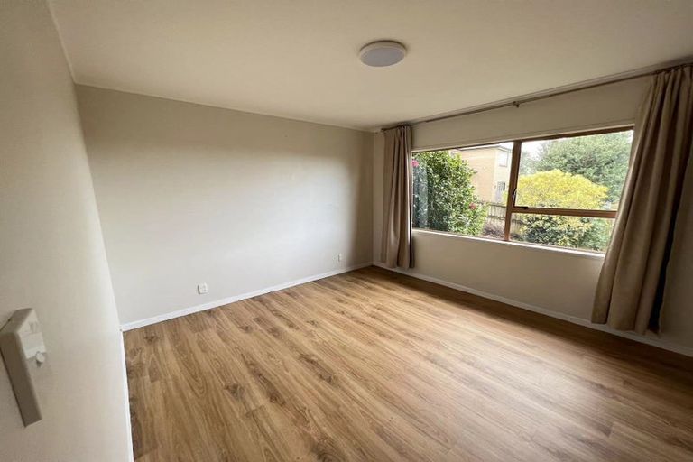 Photo of property in 1/43 Nigel Road, Browns Bay, Auckland, 0630