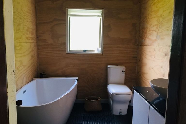 Photo of property in 10 East Road, Shannon, 4821