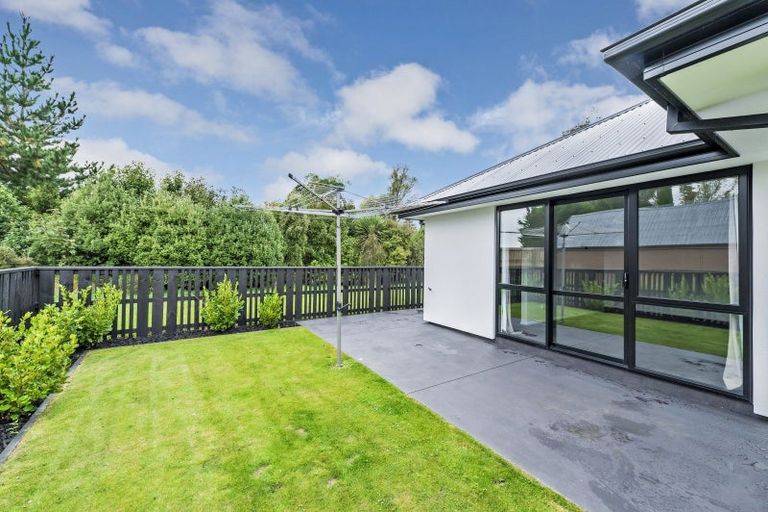 Photo of property in 29 Irvines Track, Halswell, Christchurch, 8025