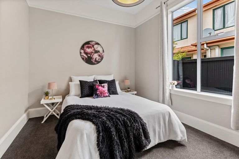 Photo of property in 70 Thackeray Place, Waltham, Christchurch, 8023